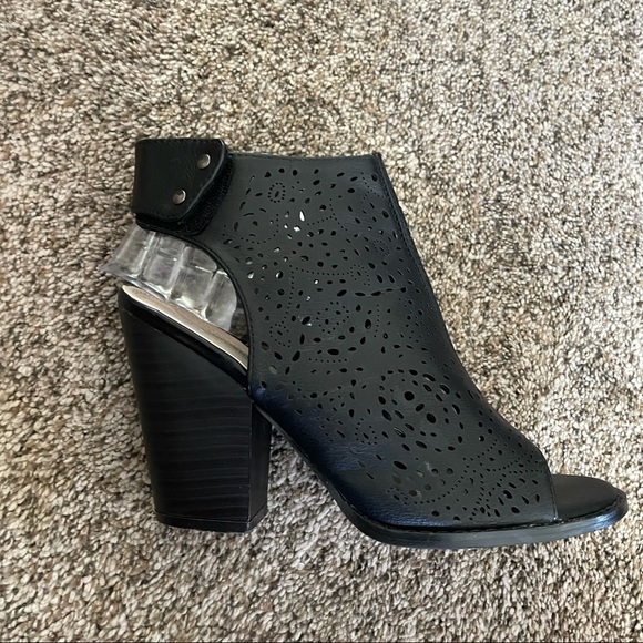 Nature Breeze Shoes - Black Leather Heels